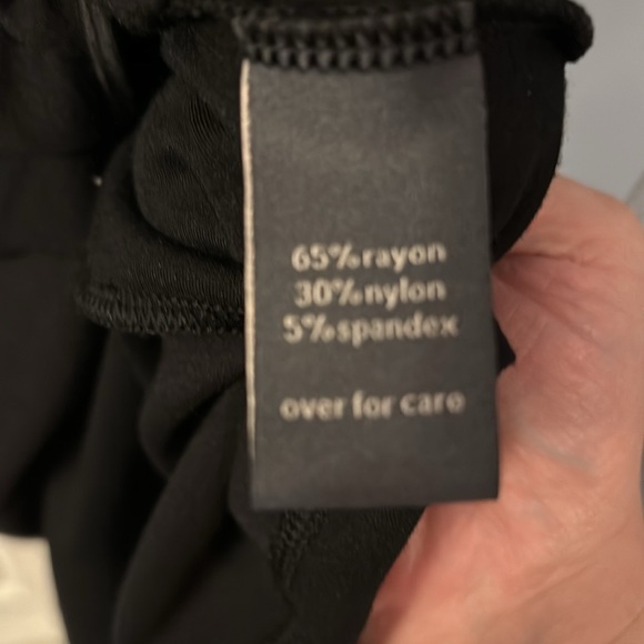 Size 2X The Limited black asymmetrical peplum top sleeveless - Picture 5 of 7